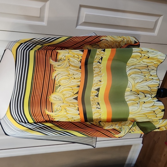 Unknown brand, Excellent condition,  Women's Top,  Sheer, Oversized,  yellow 💛 - Picture 4 of 7